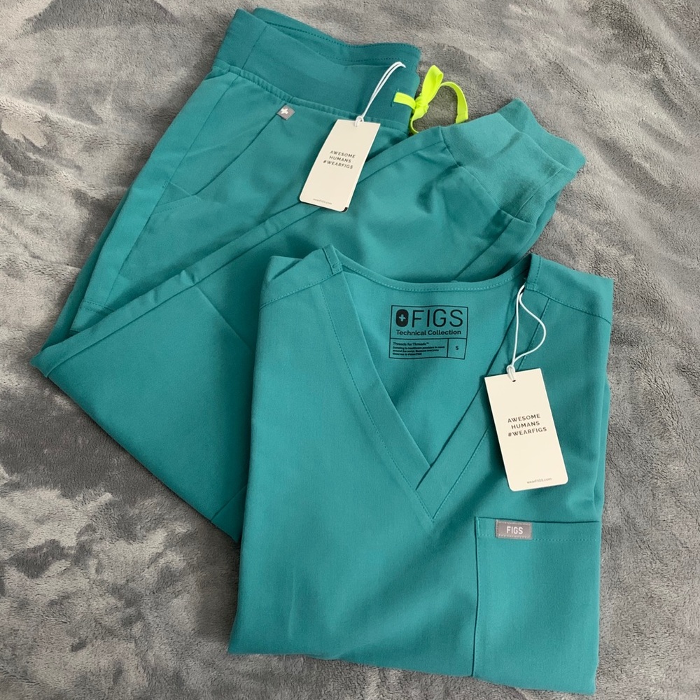 Figs scrubs Marine